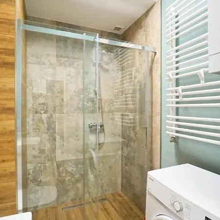 Every Sky Staszica 30 *