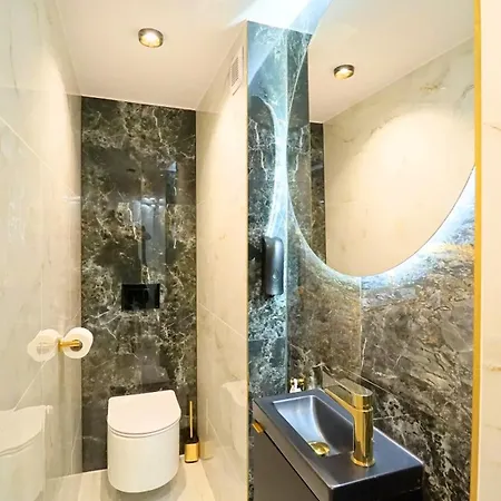 Every Sky Staszica 30 *