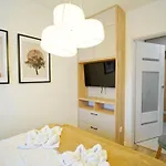 Apartamento Every Sky Staszica 30 *